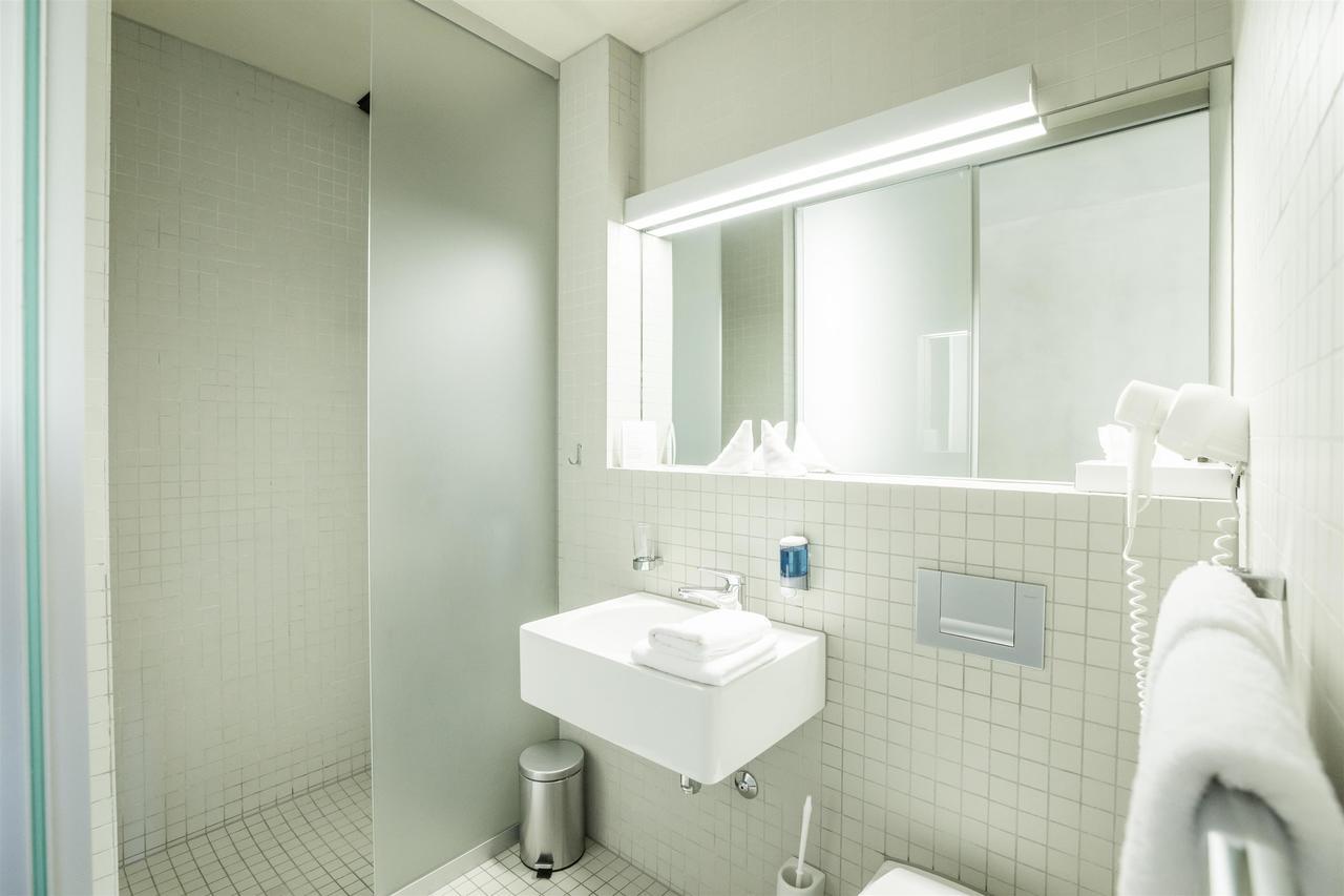 ホテル Lintharena Ag Näfels エクステリア 写真